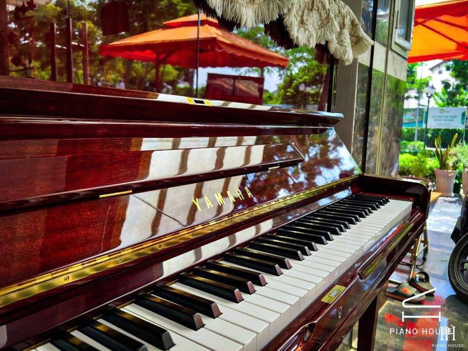 YAMAHA U3H MH