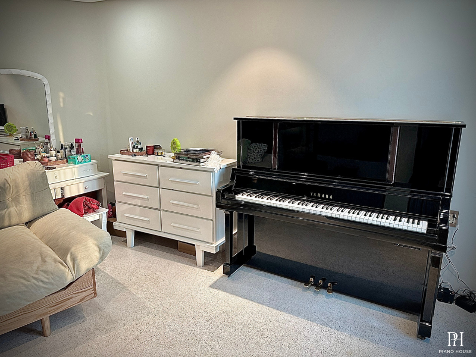 YAMAHA UX300S