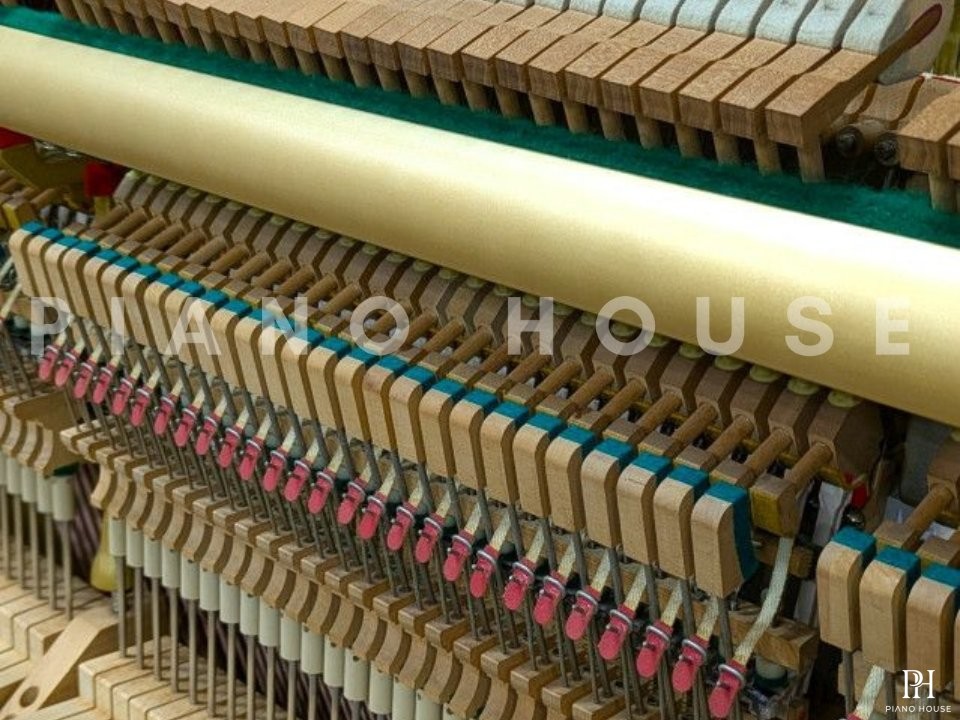 YAMAHA UX500