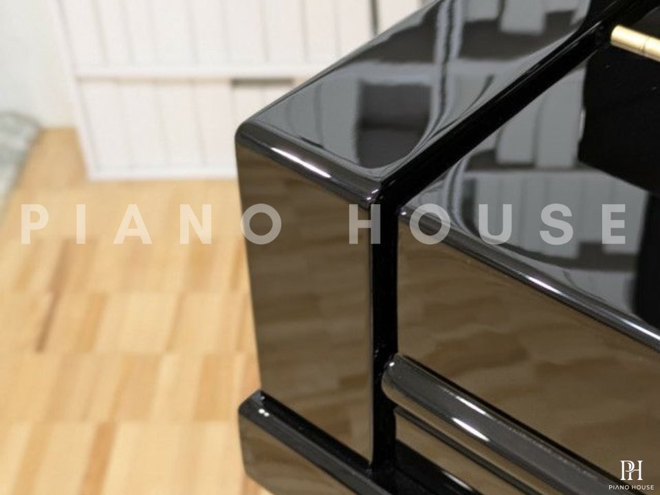 YAMAHA UX500