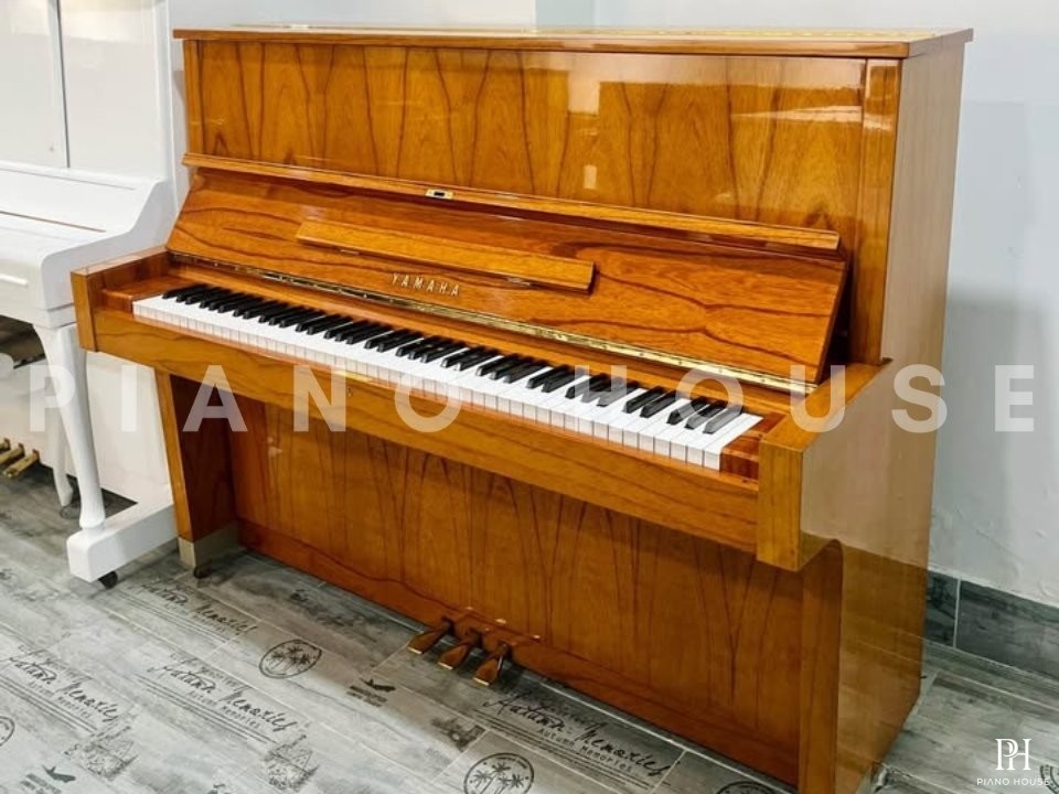 YAMAHA W104
