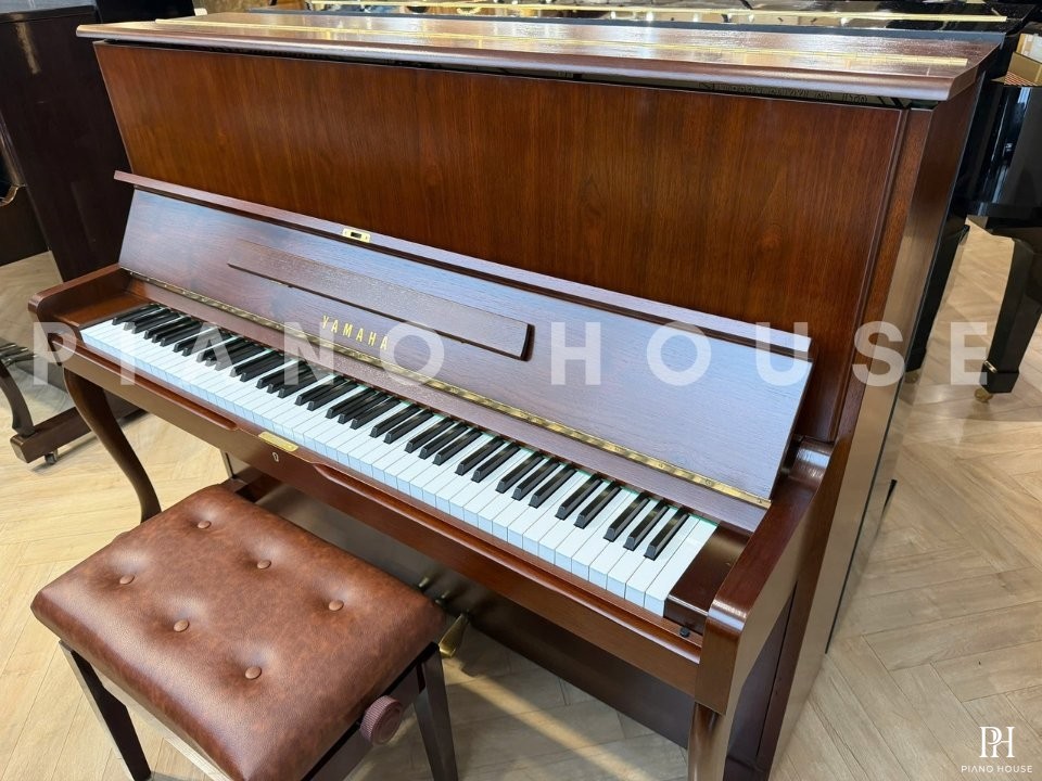YAMAHA W110B
