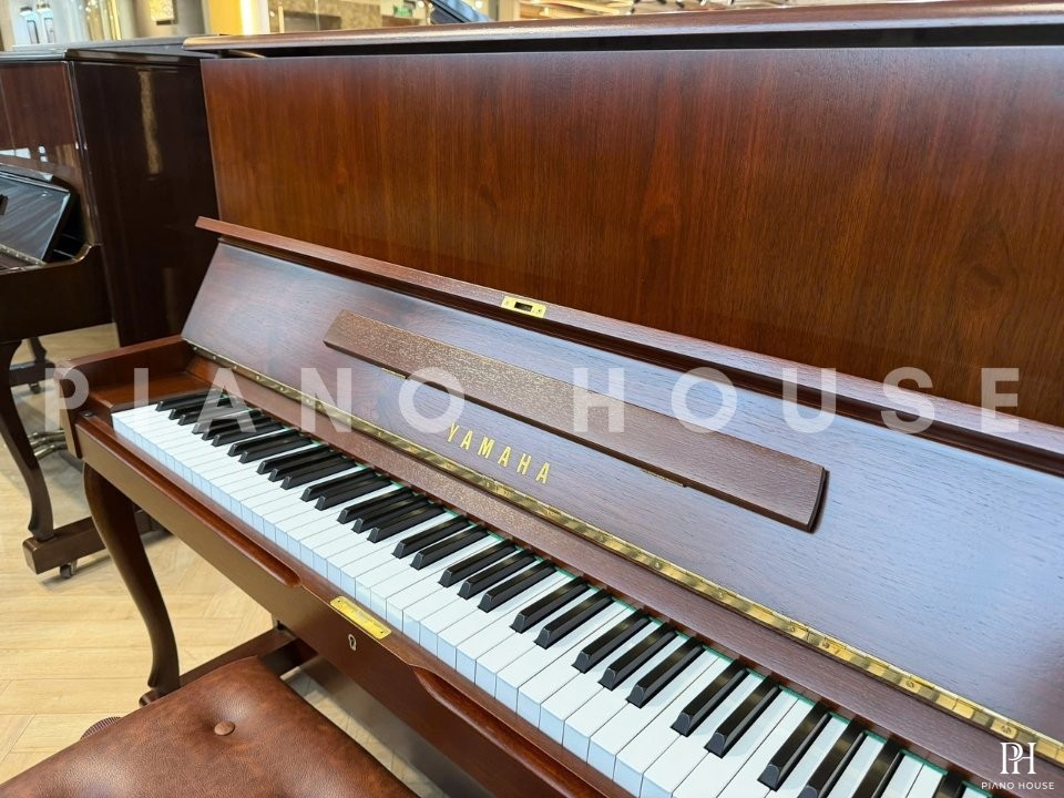 YAMAHA W110B