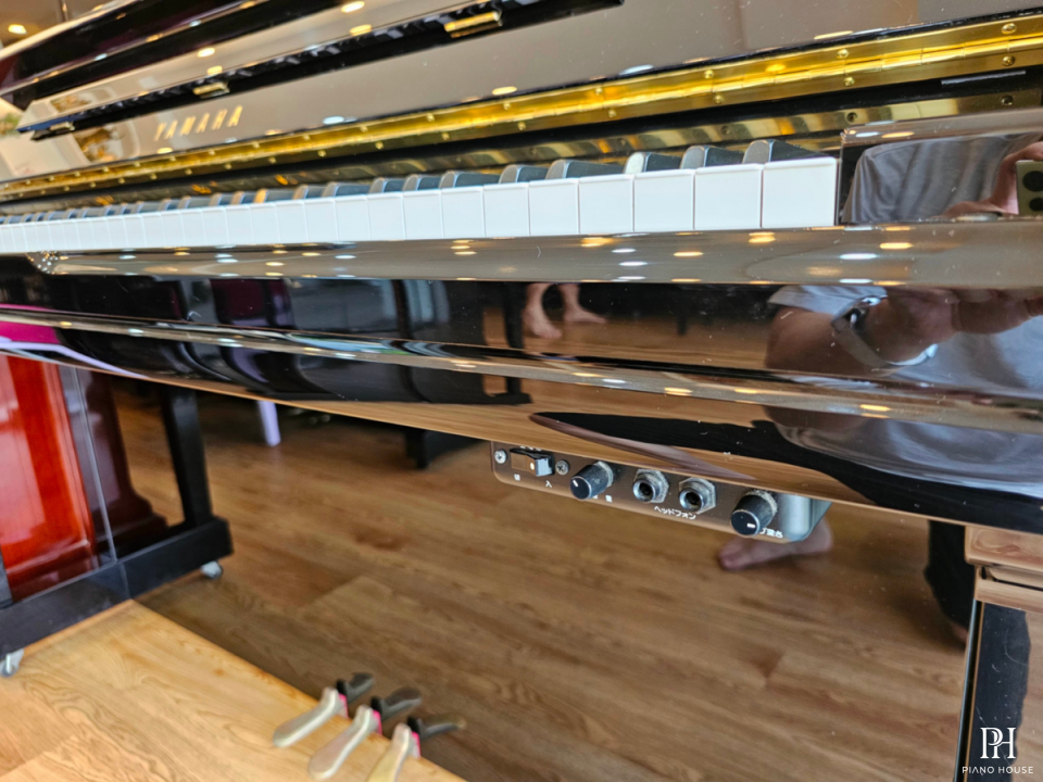 YAMAHA YU30SEB