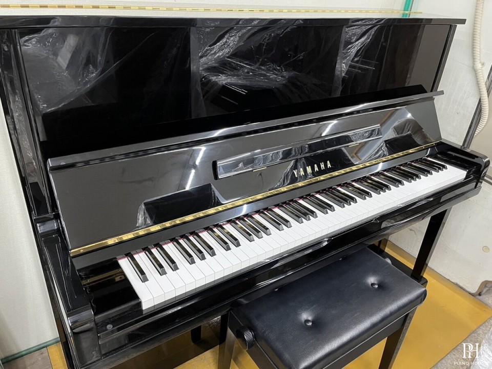 YAMAHA U10A