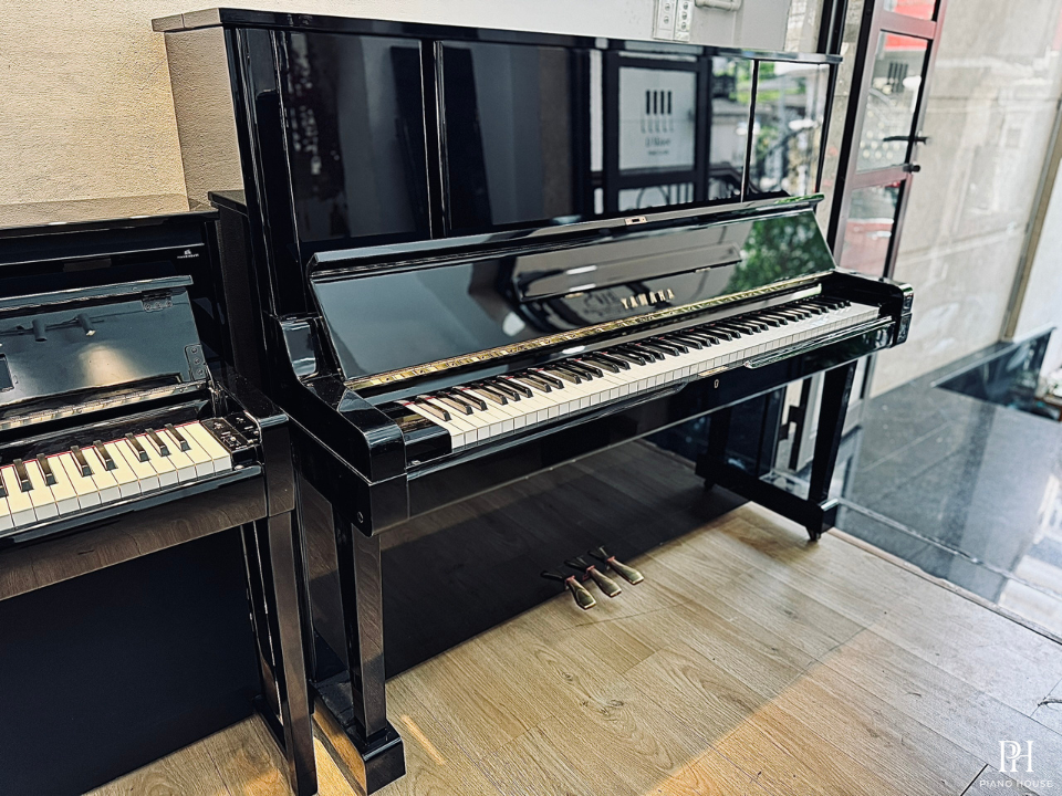 YAMAHA YUX