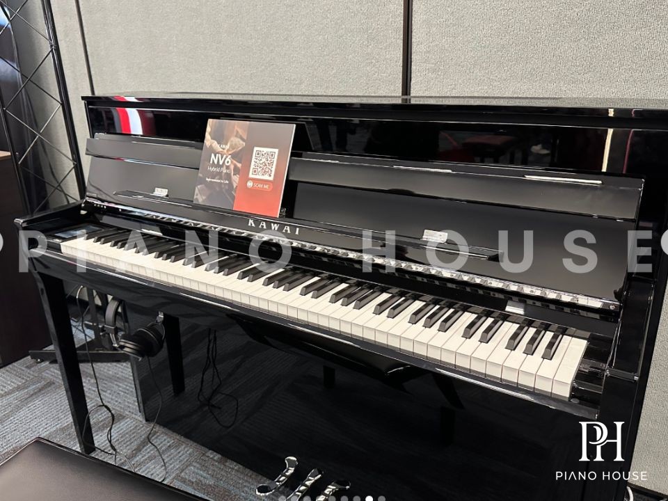 Kawai Novus NV6 Luxurious Polished Ebony Cabinet Profile