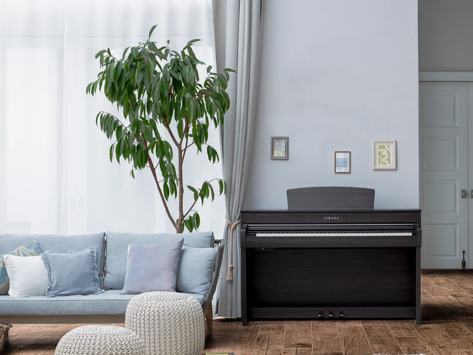 Yamaha Clavinova CLP-735DW Profile
