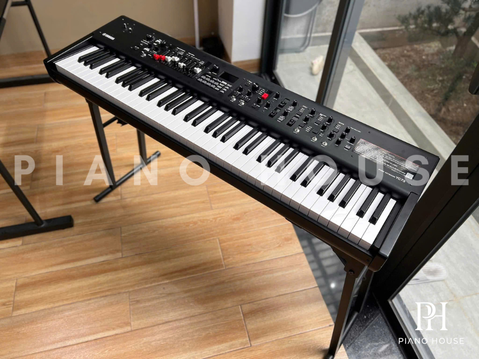 Yamaha YC73 Stage Synthesizer Keyboard