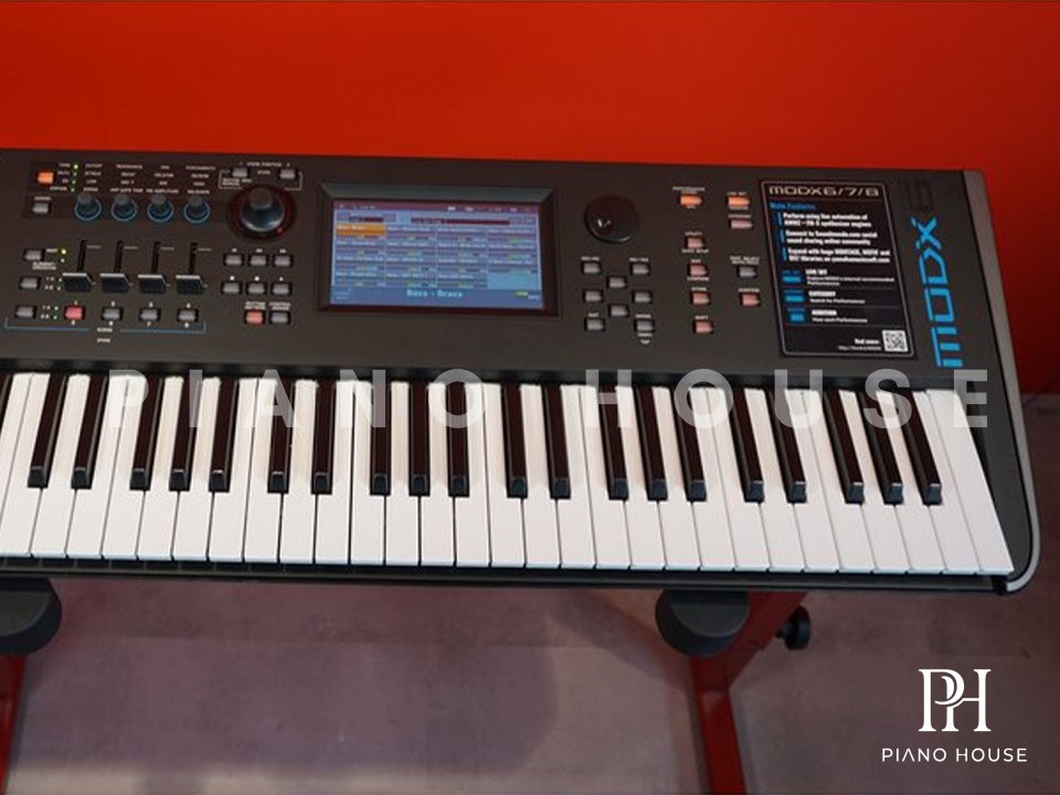 Yamaha MODX6 Plus Interface Close Up