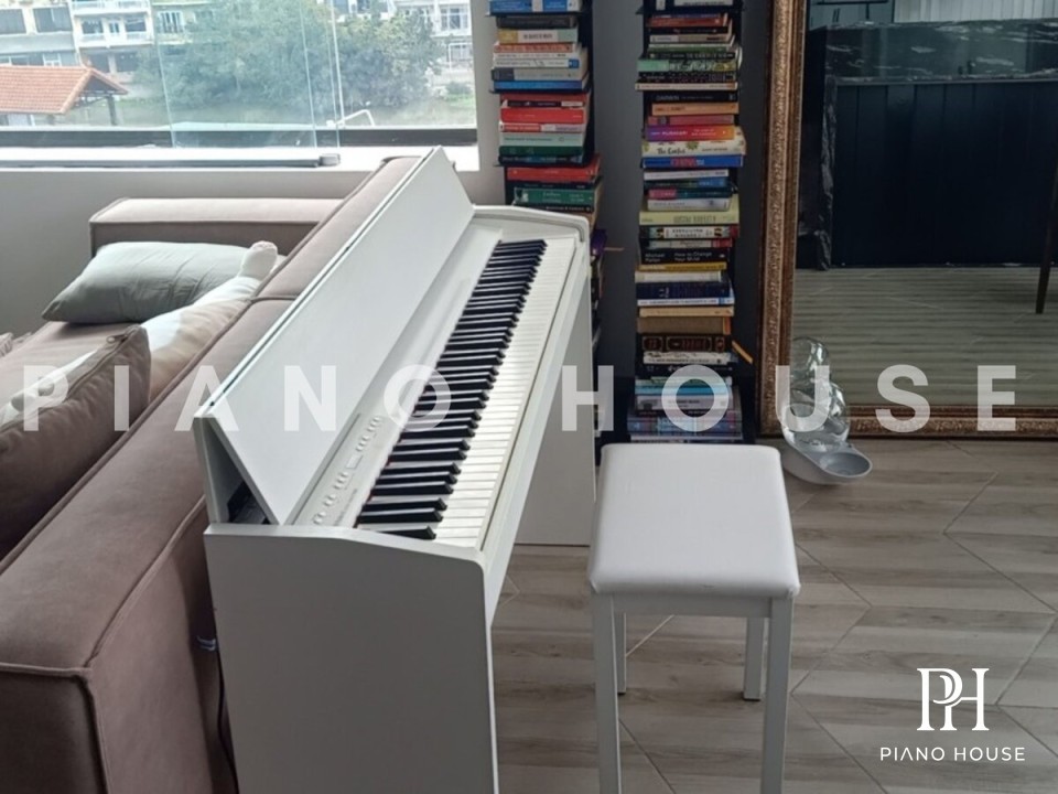 Roland F140R Premium White Slim Piano Studio Setup