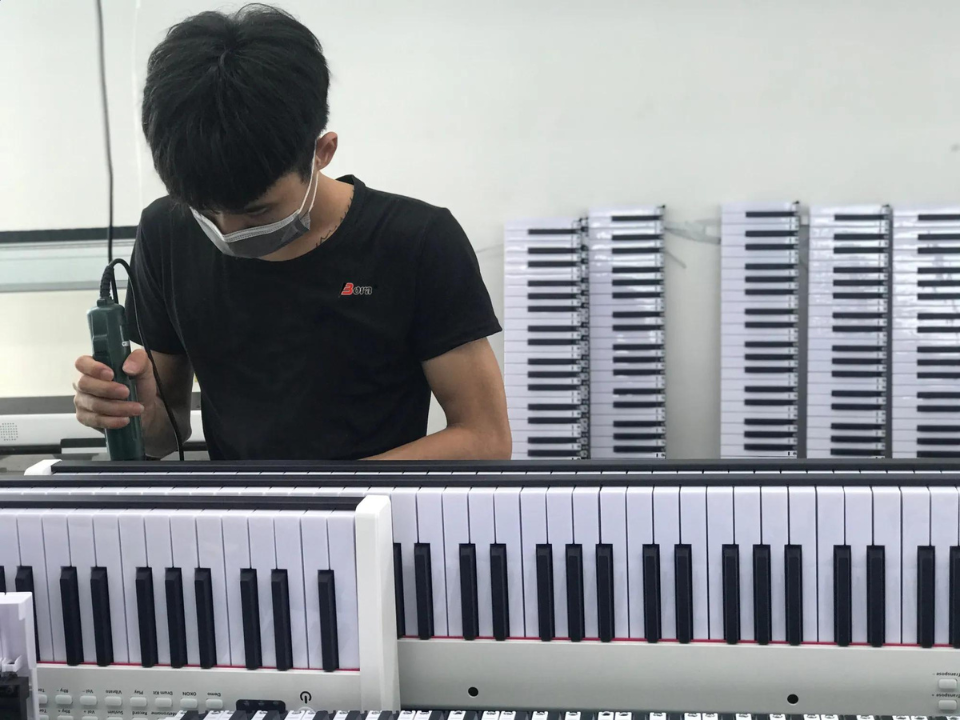 Bora 88 Keys Folding Piano Modern Design Profile