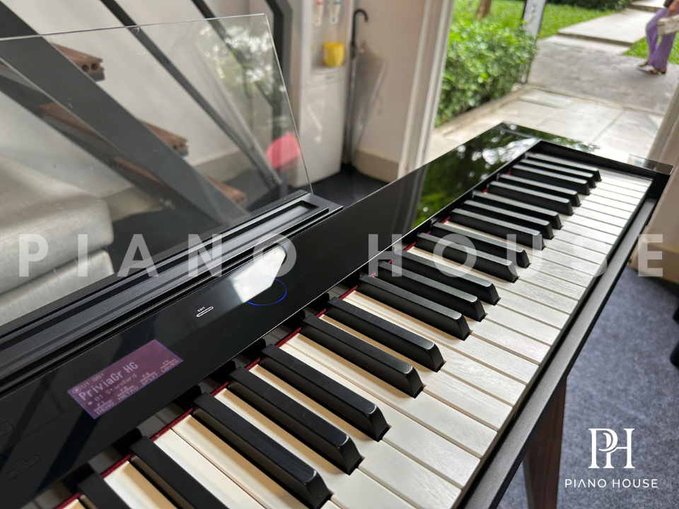 Casio Privia PX-S7000 Three Pedal Structure Golden Polish