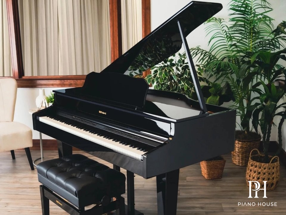 Roland GP607 Luxury Polished Ebony Grand Digital Piano