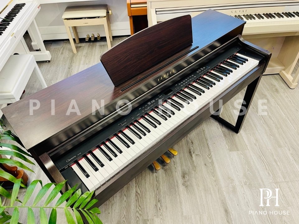 Yamaha Clavinova CLP-430R Side
