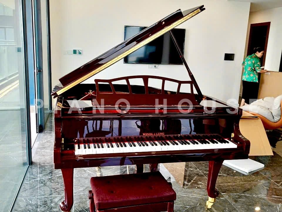 Wendl & Lung Mod. 151 Grand Piano