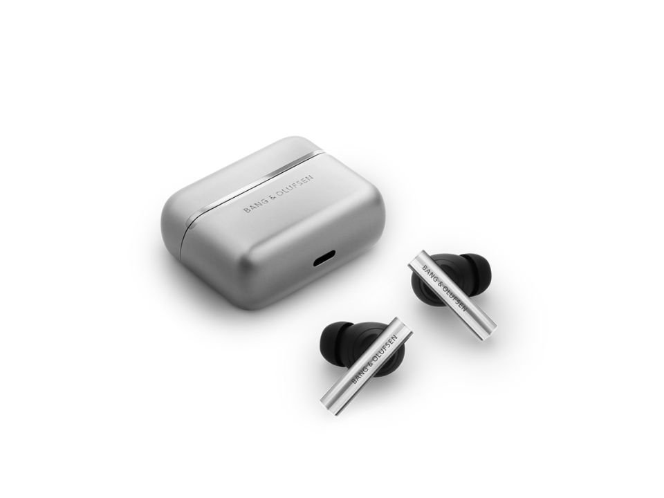 Cận cảnh Bang & Olufsen Beo Grace - Natural Aluminium tại Piano House