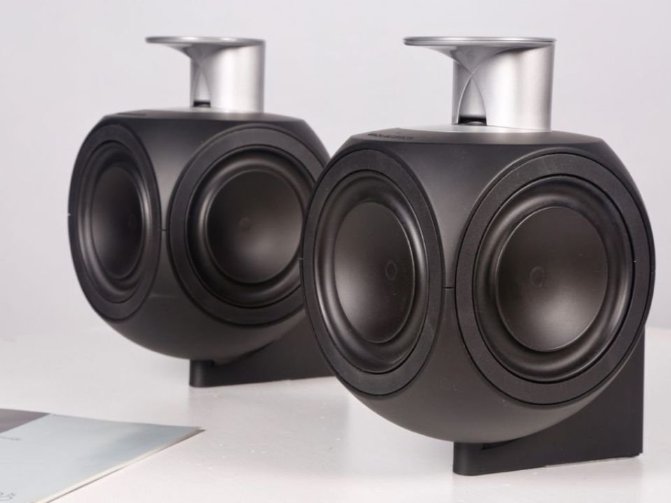 Cận cảnh Bang & Olufsen Beolab 3 - Black tại Piano House