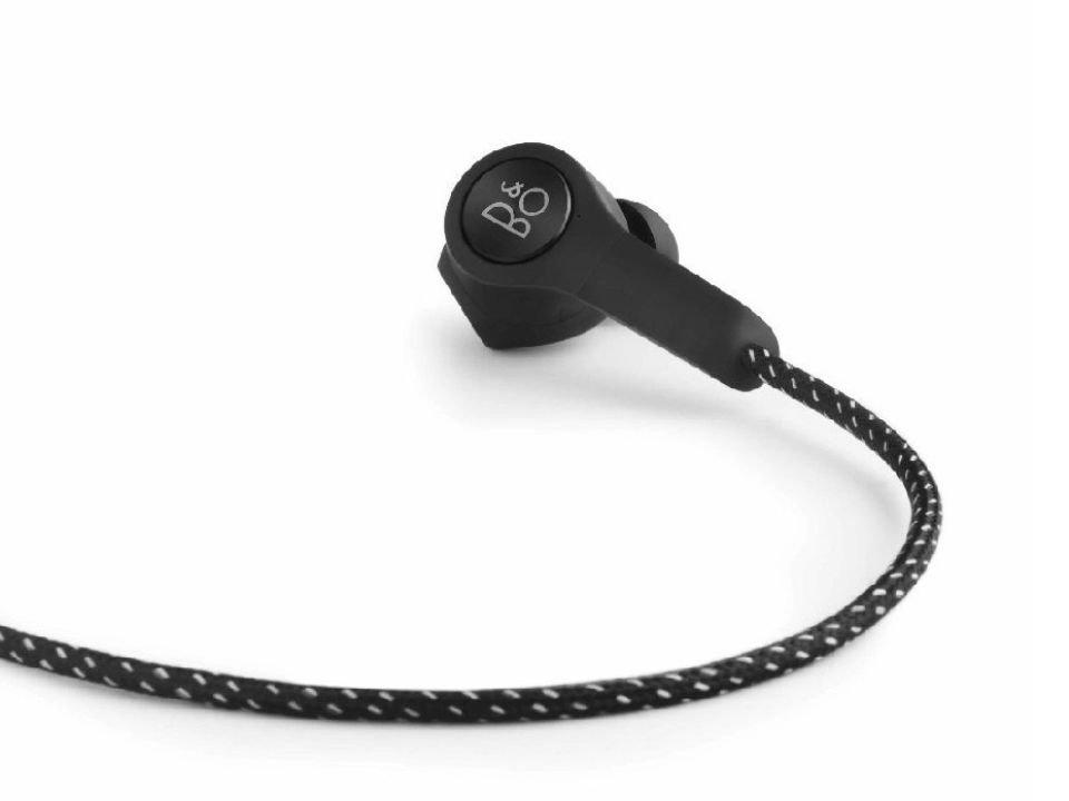 Beoplay H5 - Black - Góc nhìn thực tế 6