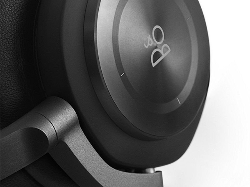 Beoplay H7 - Black - Góc nhìn thực tế 6