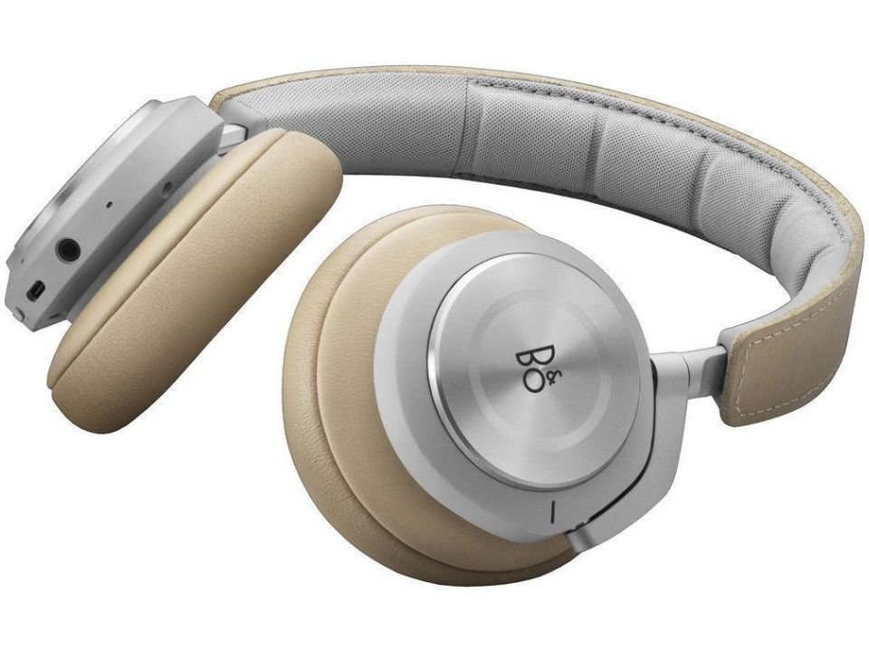 Cận cảnh Bang & Olufsen Beoplay H9i - Natural tại Piano House