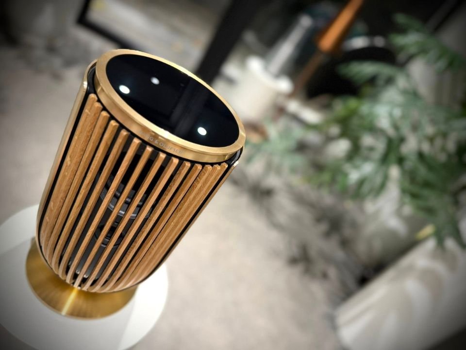 Cận cảnh Loa B&O Beolab 8 - Gold Tone (New) tại Piano House