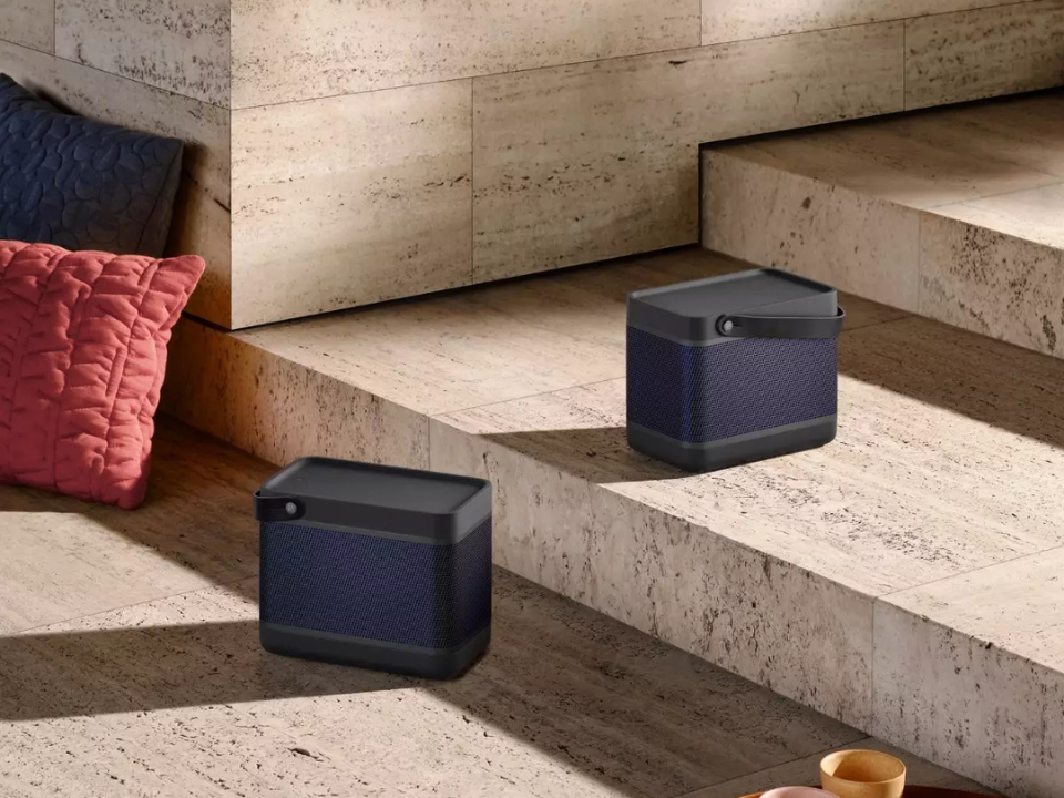 Loa B&O Beolit 20 - Black Anthracite (New) - Đánh giá chi tiết tại Piano House