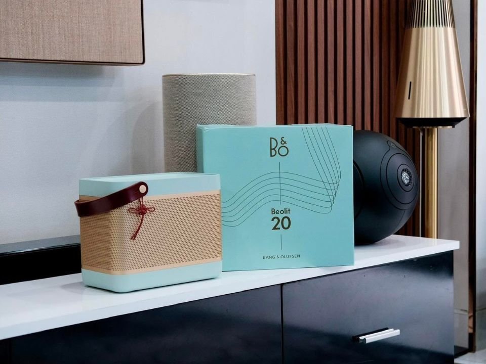 Loa B&O Beolit 20 - Jade Green (New) - Ảnh thực tế 3