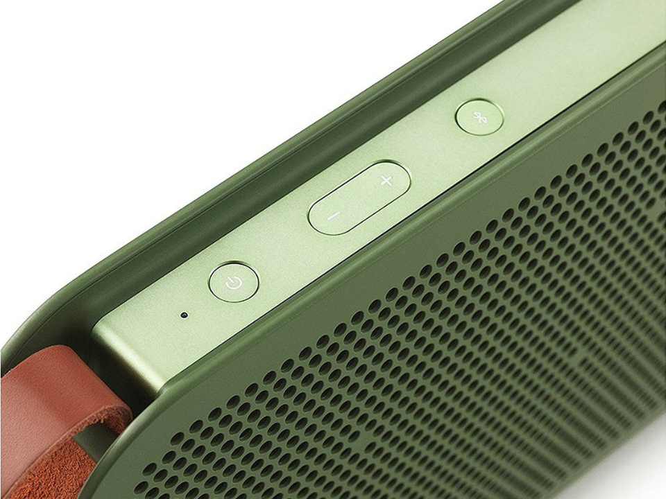 Cận cảnh Beoplay A2 (Green) tại Piano House