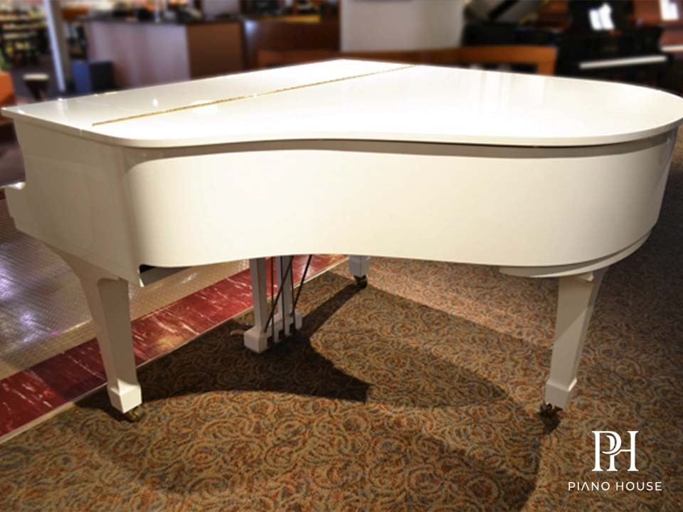 Yamaha G1 Polished White Elegance Top Lid Closed Profile