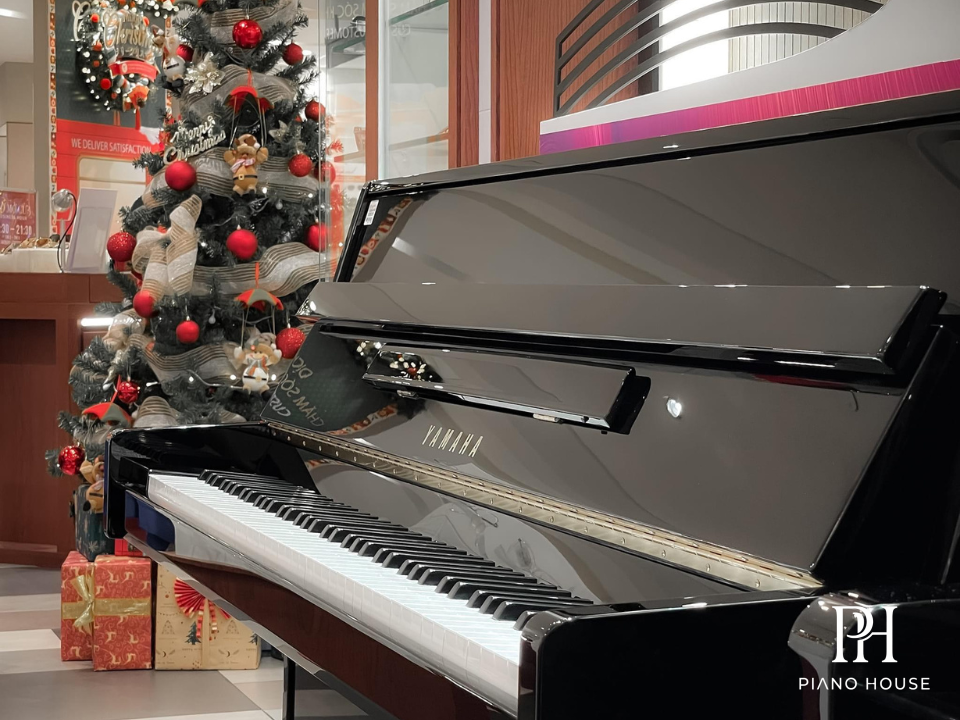 Yamaha Arius JU109 Polished Ebony Elegance Banner