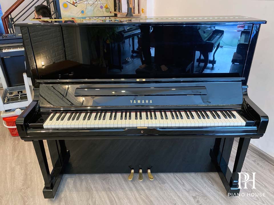 Yamaha SU7 Handcrafted Luxury Upright Piano Open Top
