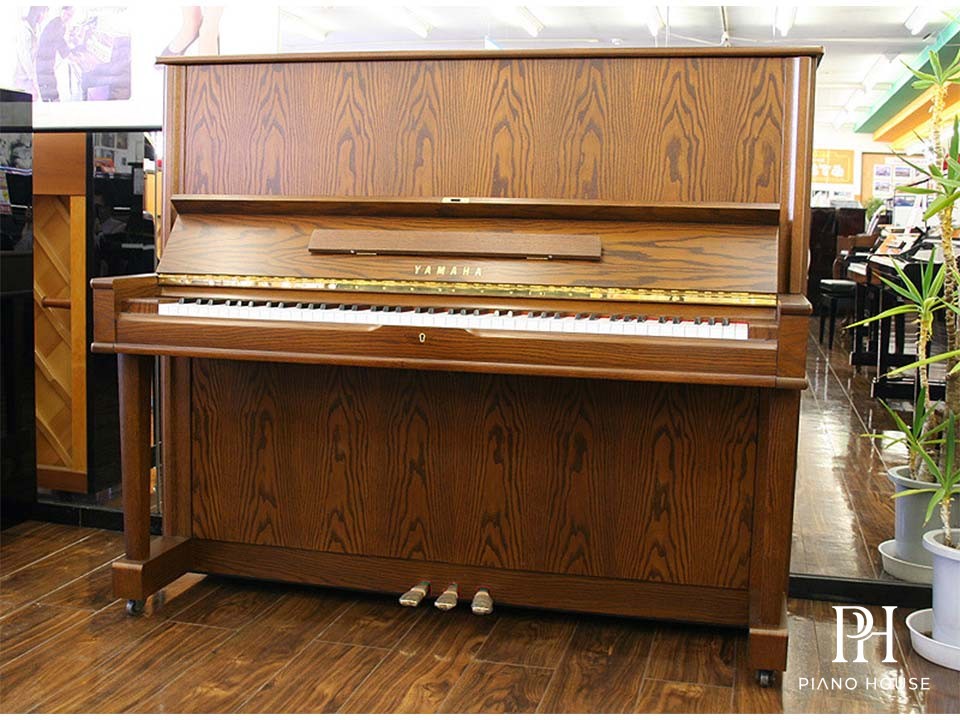 Yamaha W105 Premium Wood Detail Layout