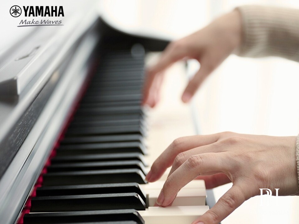 Yamaha YDP-166 Elegant Home Console Perspective