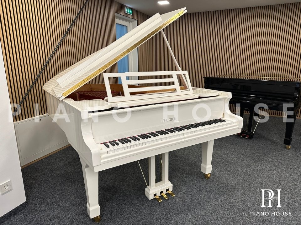 Grand Piano 179 White Edition