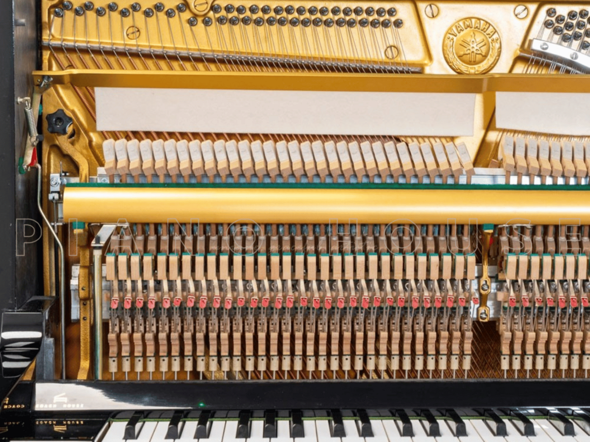 Yamaha U1H Piano House