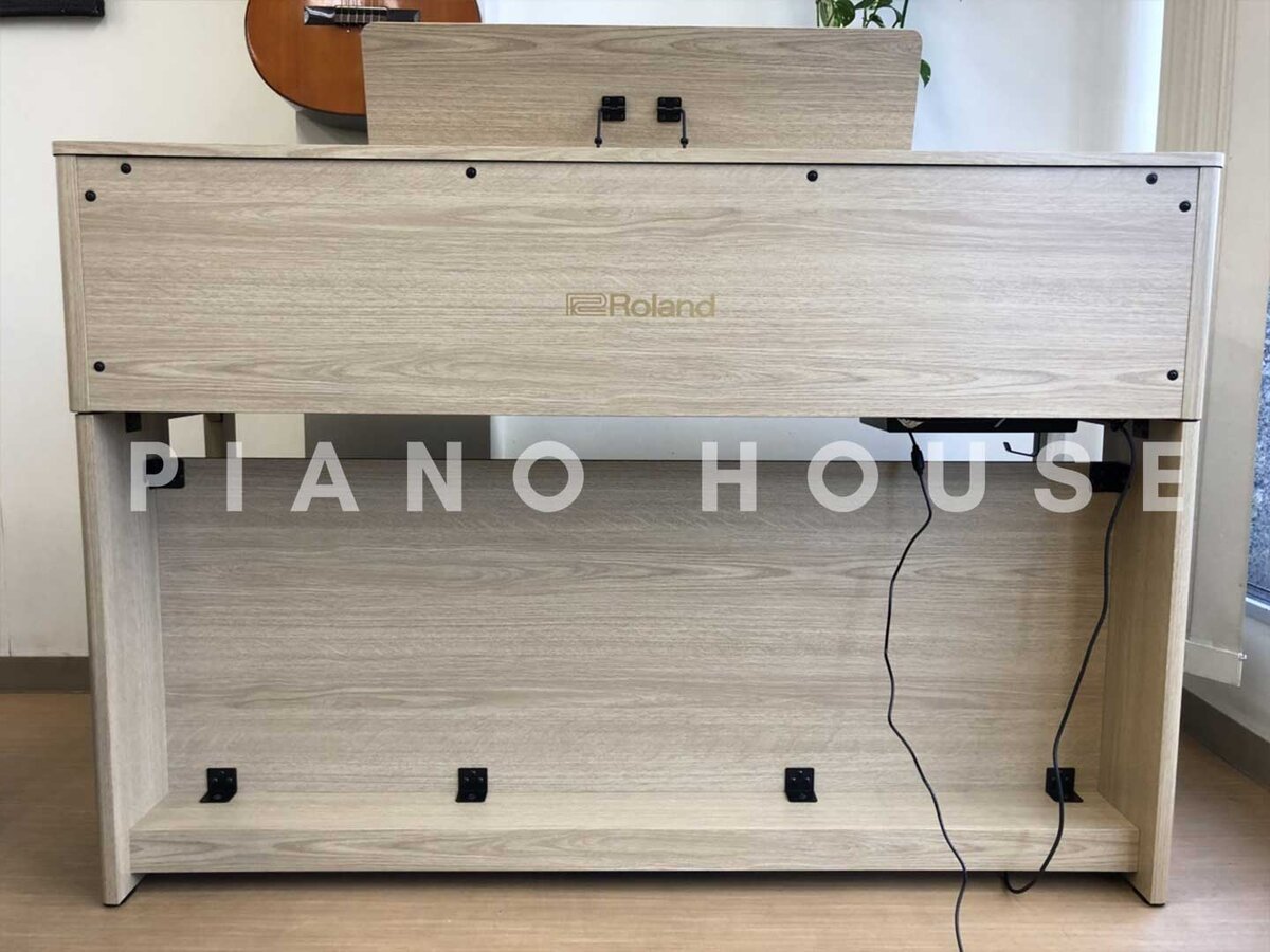 Hình ảnh chi tiết ROLAND HP-704 LO góc chụp 2