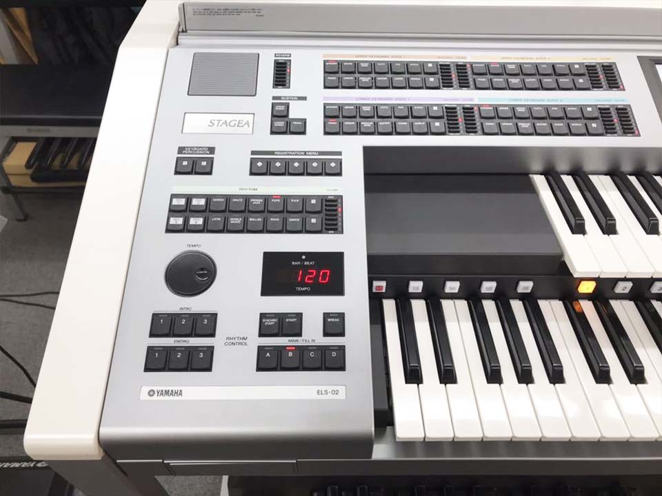 Cận cảnh YAMAHA ELS-01C tại Piano House
