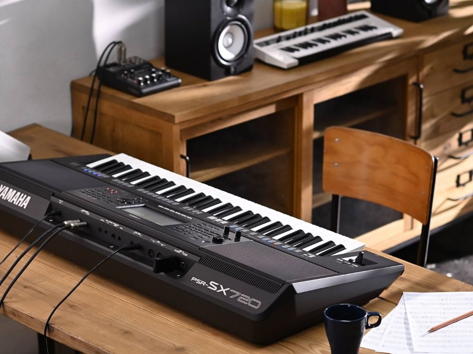 Yamaha PSR SX720 - Ảnh thực tế 3