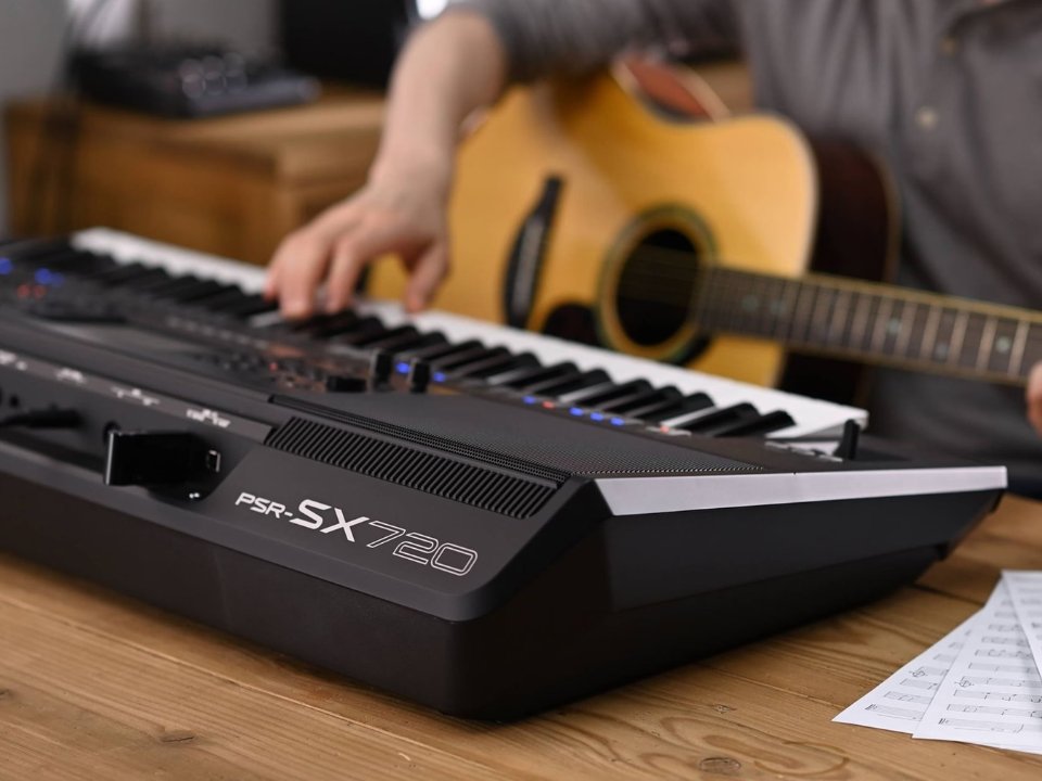 Chi tiết đàn Yamaha PSR SX720 - Hình 4