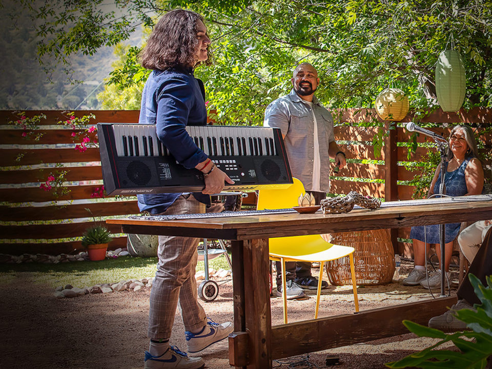 Chi tiết đàn Roland E-X10 - Hình 4