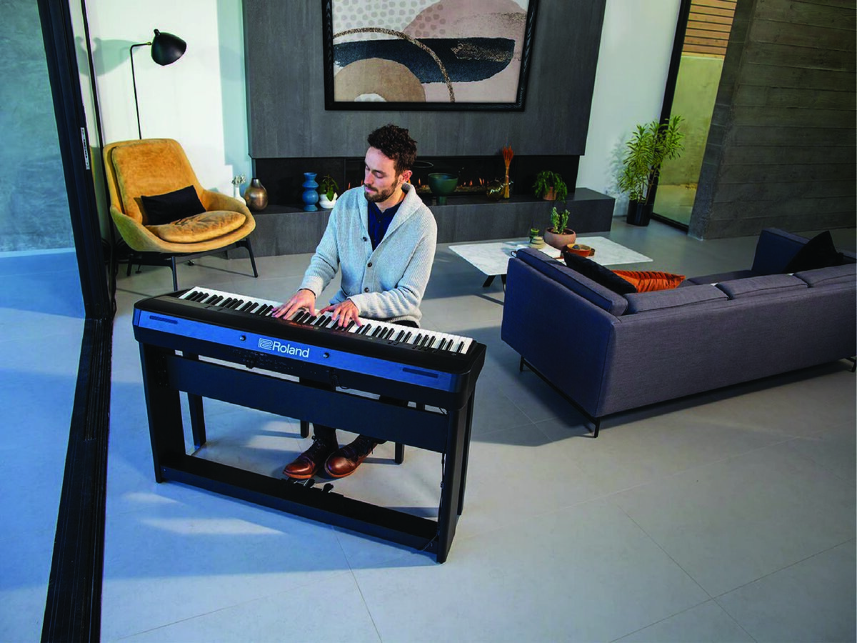 Bàn phím Roland FP-60X BK với công nghệ PHA-4 Standard