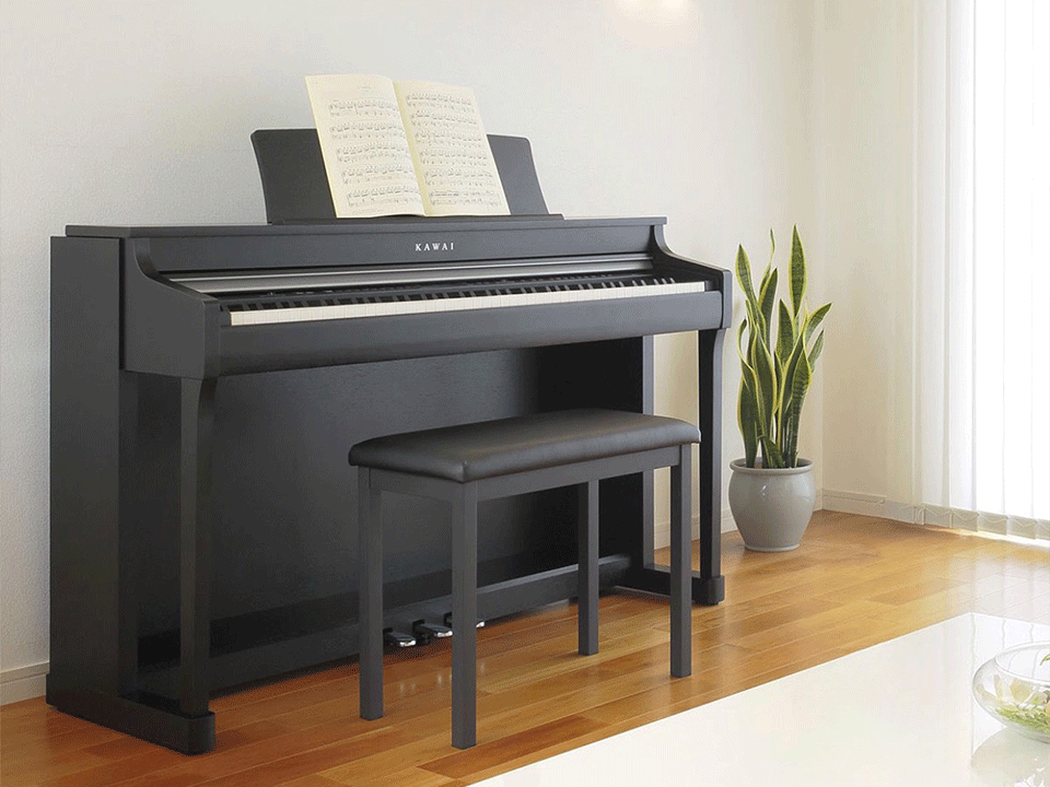 Đàn piano điện Kawai CN27 B màu đen với nắp trượt bảo vệ bàn phím