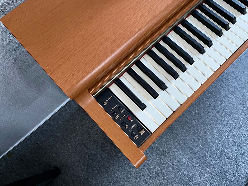 Toàn cảnh đàn KAWAI CN23 C trong không gian phòng khách