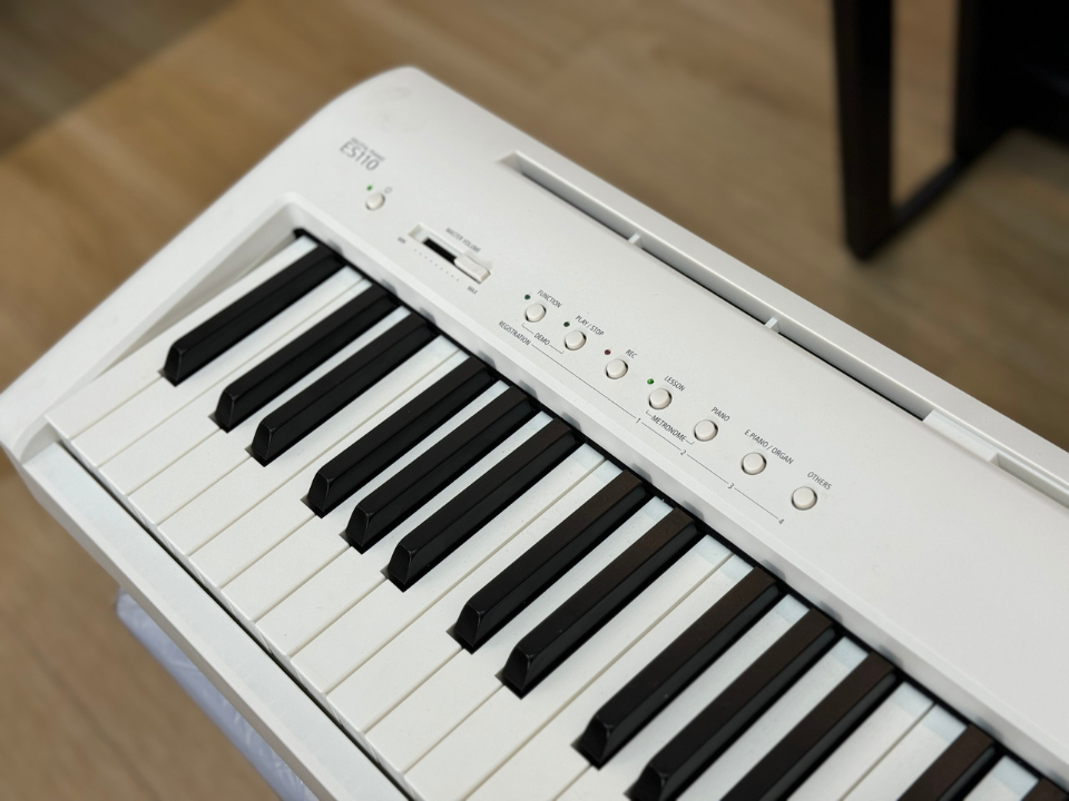 Cận cảnh KAWAI ES110 WH tại Piano House