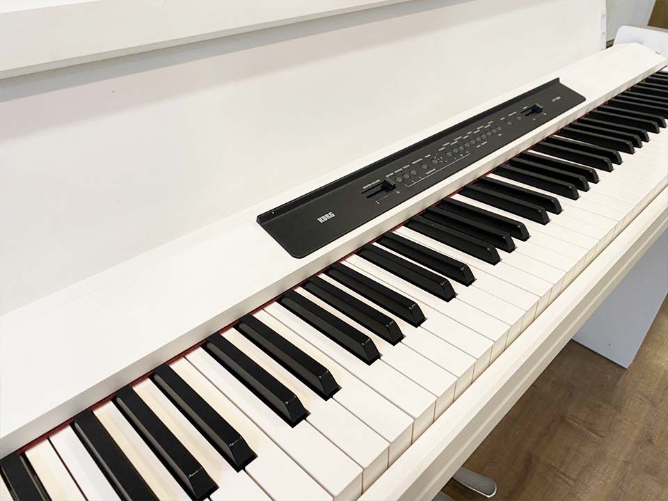 Đàn piano điện KORG LP-350 WH màu trắng sang trọng