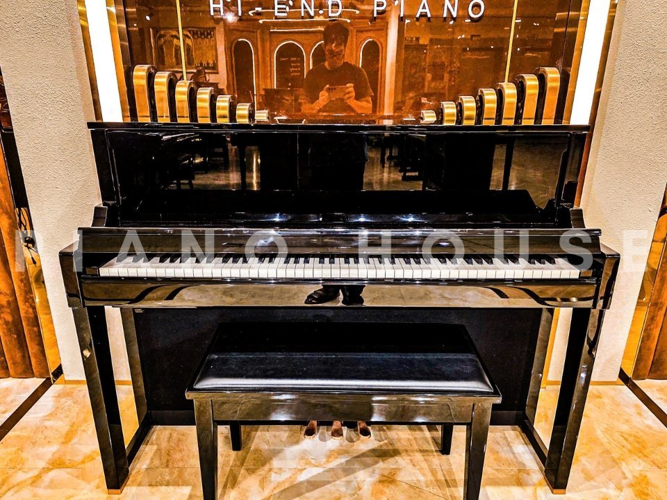 Bàn phím Hybrid Grand Keyboard cao cấp trên Roland LX-17 PE