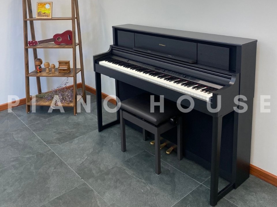 Chi tiết nắp trượt và bảng điều khiển ROLAND LX-705 CB