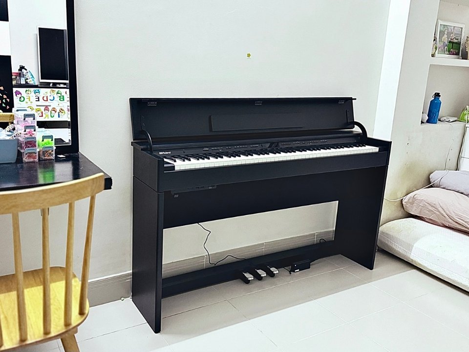 ROLAND DP-603 CBS - Ảnh thực tế 3