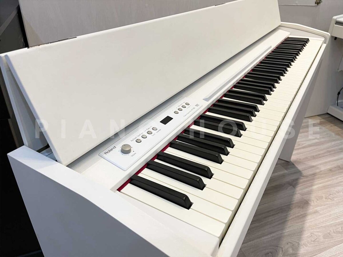 Hình ảnh chi tiết ROLAND F-120 WH góc chụp 2